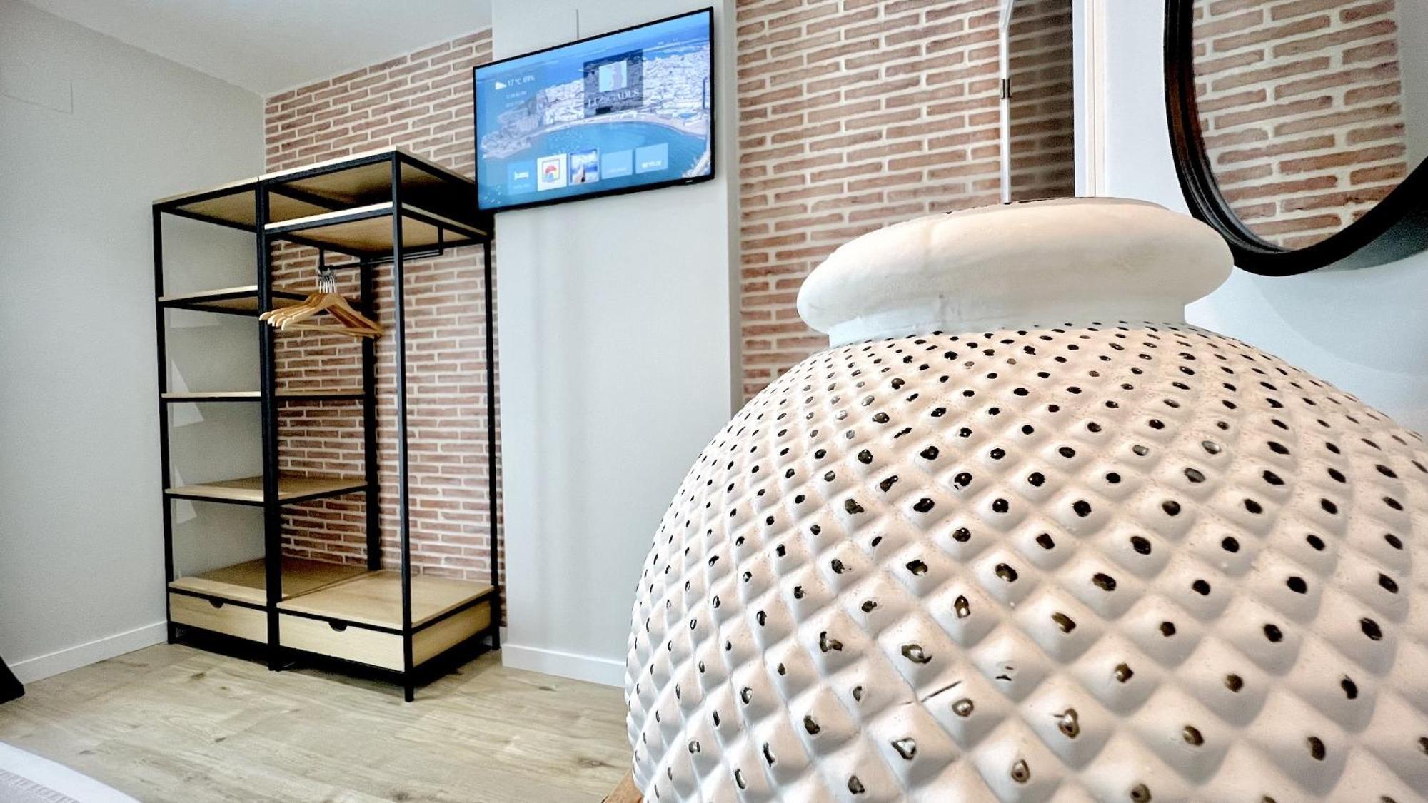 Aparthotel Luz De Gades - Suites Spa Gym - Adults Only Cadiz Exterior photo